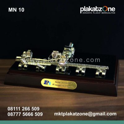 souvenir miniatur elegan dan mewah