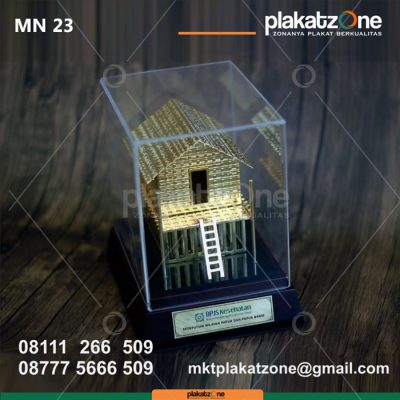 Miniatur Rumah Adat Papua BPJS Kesehatan Eksklusif